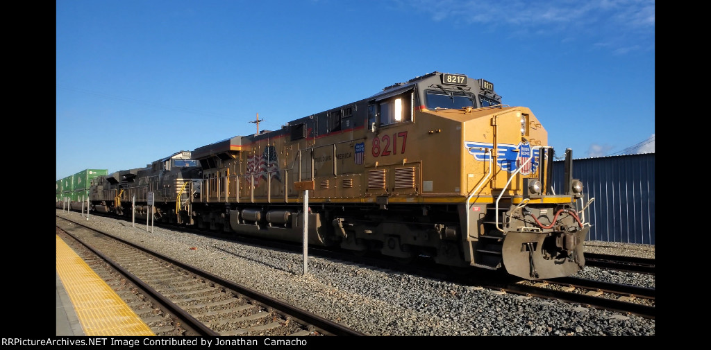 UP 8217 leads NS 4347 & NS 1133 trail on UP ZLCAI 